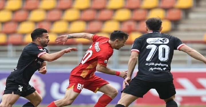 این بازیکنان در شان پرسپولیس نیستند | از اورونوف و سرگیف بیخودی تعریف نکنید