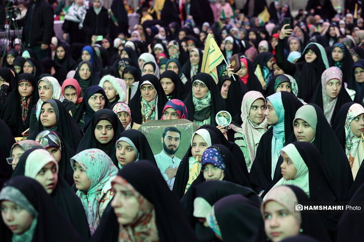 گردهمایی نوجوانان آرمانی لشکر قدس در مرقد امام (ره)