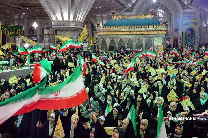 گردهمایی نوجوانان آرمانی لشکر قدس در مرقد امام (ره)