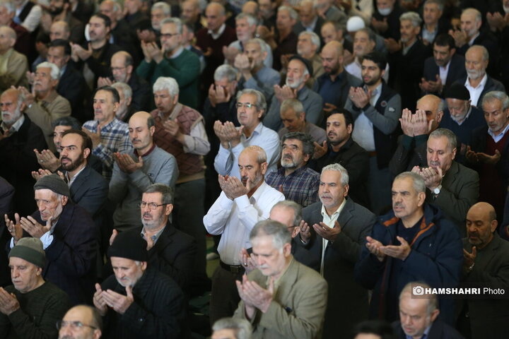 نماز جمعه این هفته تهران به امامت حجت‌الاسلام والمسلمین سید محمدحسن ابوترابی‌فرد در مصلای امام خمینی (ره) برگزار شد