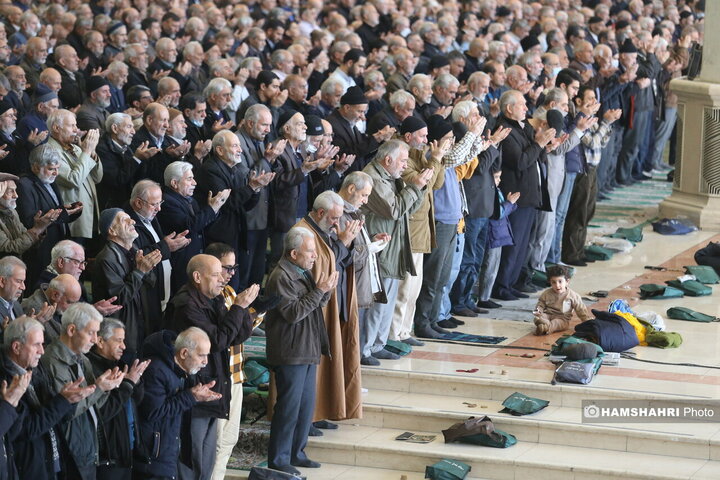 نماز جمعه این هفته تهران به امامت حجت‌الاسلام والمسلمین سید محمدحسن ابوترابی‌فرد در مصلای امام خمینی (ره) برگزار شد