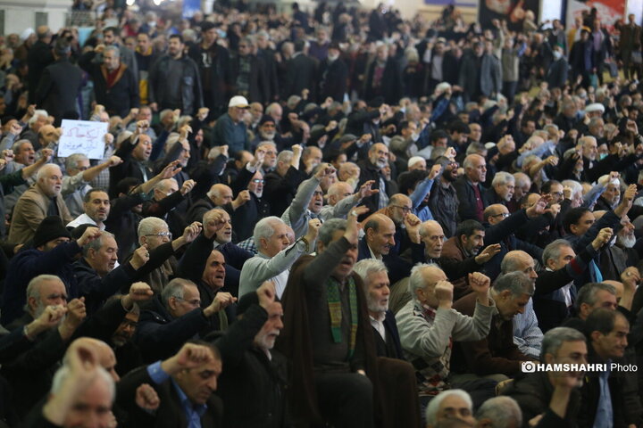 نماز جمعه این هفته تهران به امامت حجت‌الاسلام والمسلمین سید محمدحسن ابوترابی‌فرد در مصلای امام خمینی (ره) برگزار شد