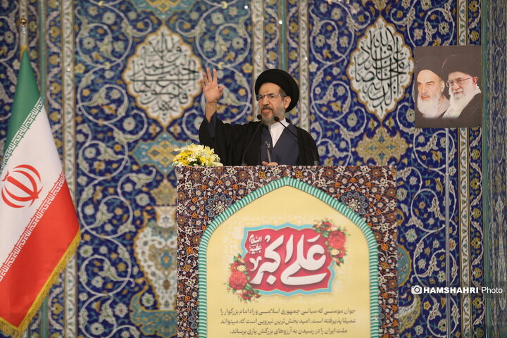 نماز جمعه این هفته تهران به امامت حجت‌الاسلام والمسلمین سید محمدحسن ابوترابی‌فرد در مصلای امام خمینی (ره) برگزار شد