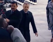 زمین خوردن رئیس جمهور در برنامه رسمی؛ عکس‌العمل اطرافیان را ببینید