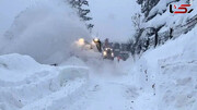 راننده کامیونی که ۶ روز در برف گرفتار شده + ویدئو