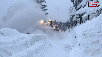 راننده کامیونی که ۶ روز در برف گرفتار شده + ویدئو