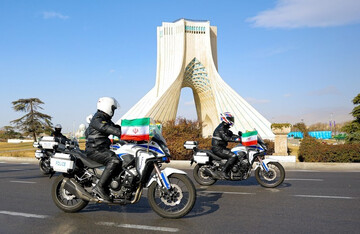 رژه موتورسواران نیروهای مسلح در تهران+ تصاویر