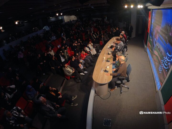 حاشیه دومین روز چهل‌ و چهارمین جشنواره فیلم فجر