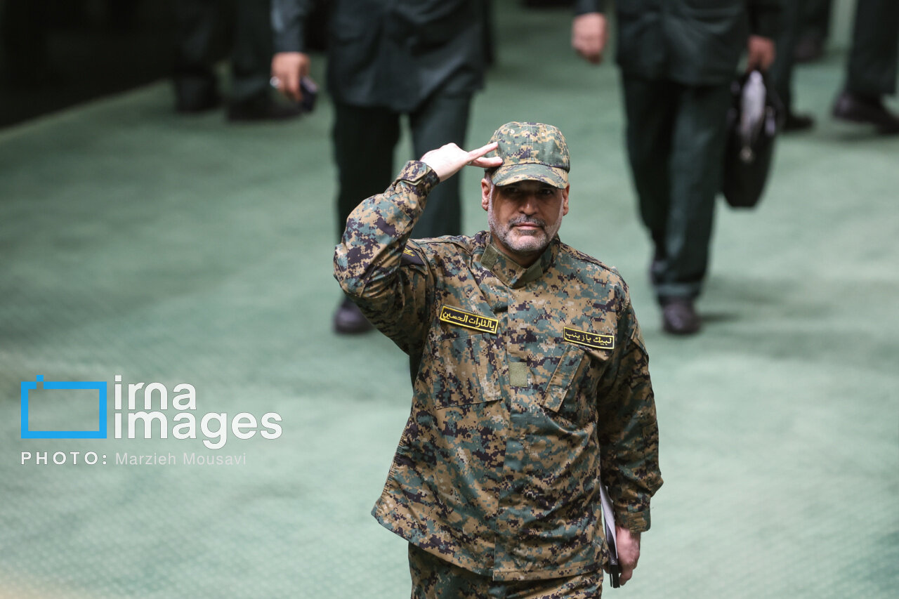 لباس سپاه بر تن مجلسی ها + تصاویر | اشتیاق نمایندهها را ببینید