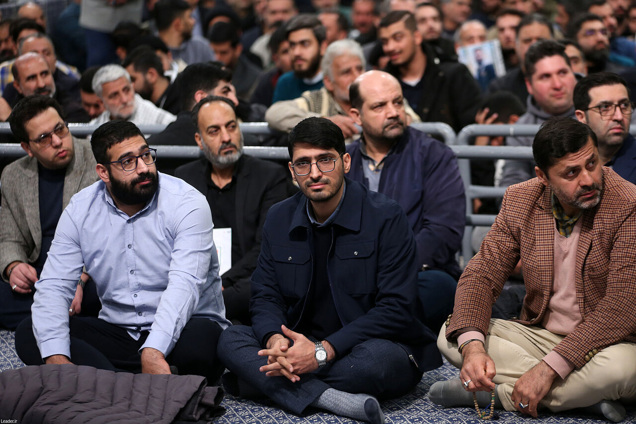 مجریان تلویزیونی در دیدار امروز رهبر انقلاب با اقشار مختلف مردم | تصاویر