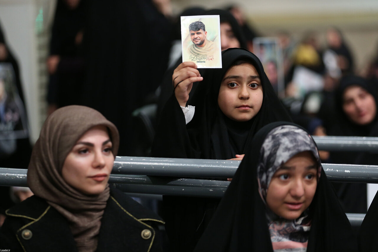 مجریان تلویزیونی در دیدار امروز رهبر انقلاب با اقشار مختلف مردم | تصاویر