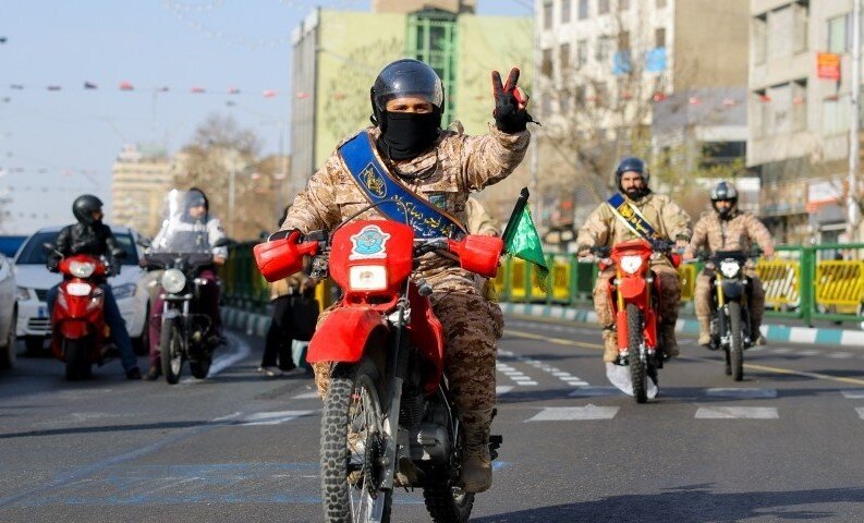 تصاویری از مراسم آغازین دهه فجر ۱۴۰۴ در فرودگاه مهرآباد و مرقد بنیانگذار جمهوری اسلامی ایران