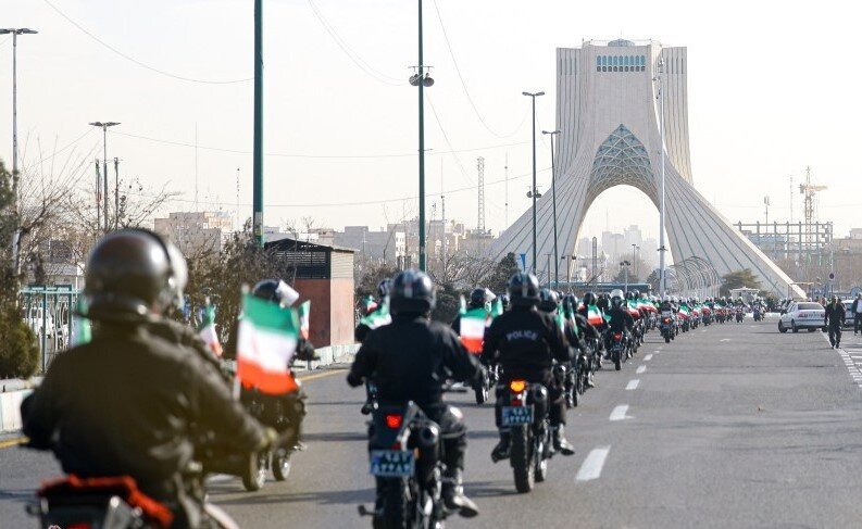 تصاویری از مراسم آغازین دهه فجر ۱۴۰۴ در فرودگاه مهرآباد و مرقد بنیانگذار جمهوری اسلامی ایران