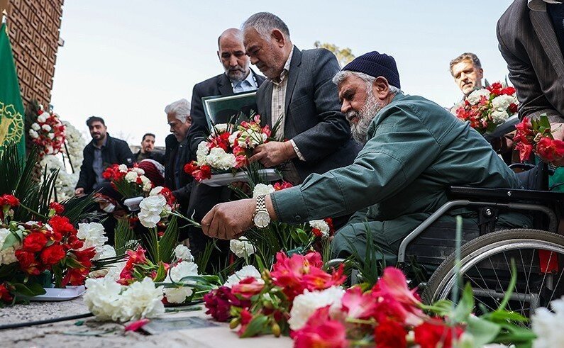 تصاویری از مراسم آغازین دهه فجر ۱۴۰۴ در فرودگاه مهرآباد و مرقد بنیانگذار جمهوری اسلامی ایران