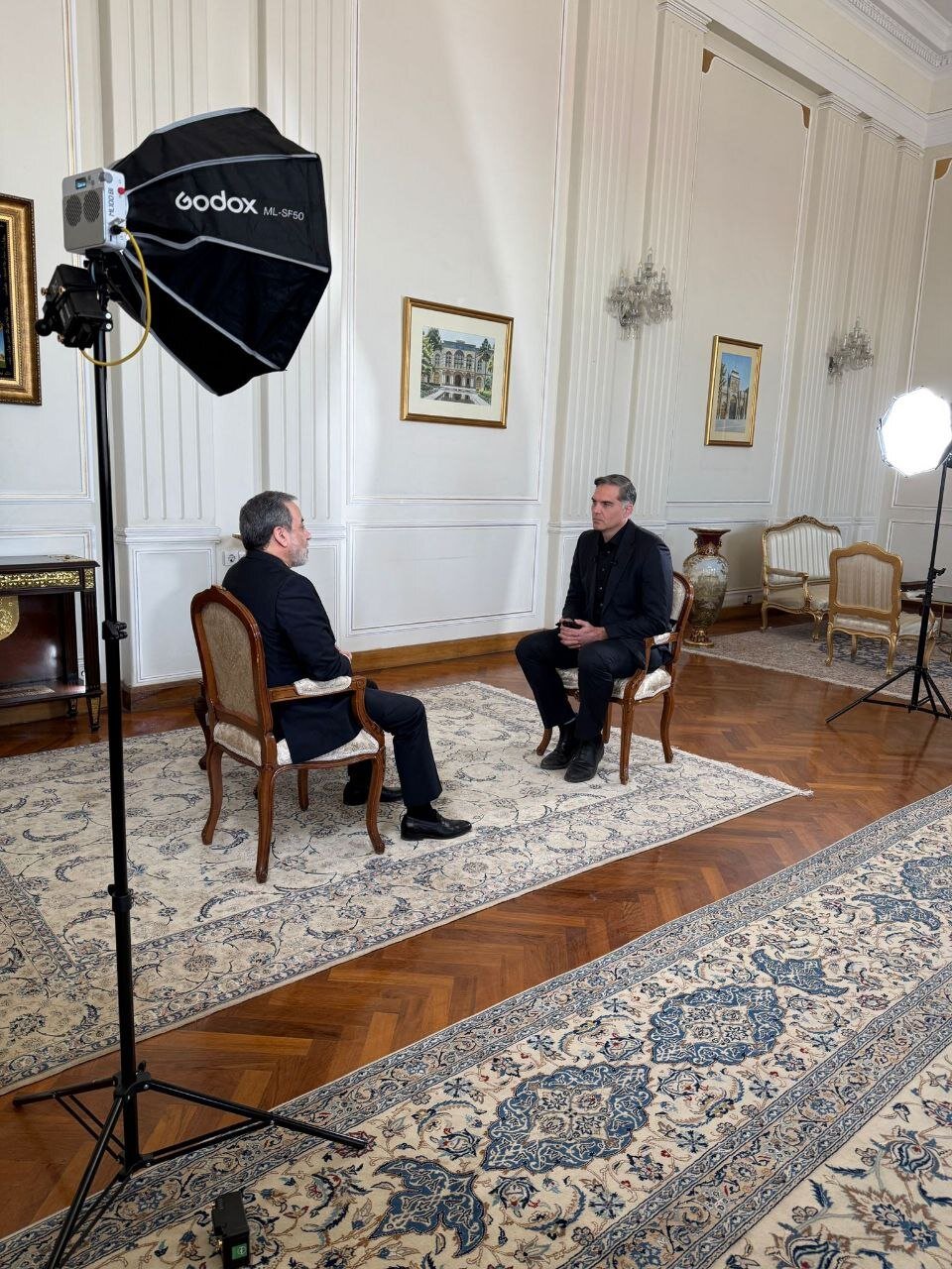 تصاویری از مصاحبه عراقچی با سی‌ان‌ان