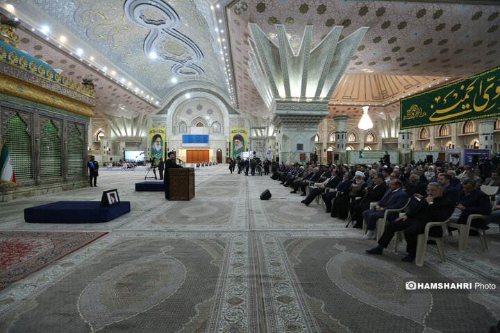 تجدید میثاق رییس و نمایندگان مجلس با آرمان‌های امام راحل (ره)