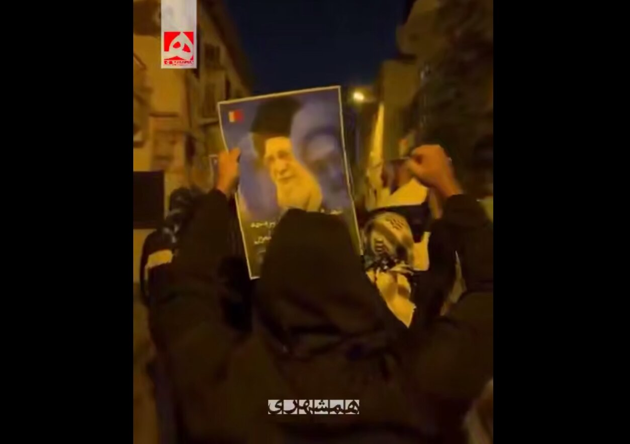 صدازدن آیت الله خامنه‌ای از خیابان های کشور عربی | ماجرا چه بود؟