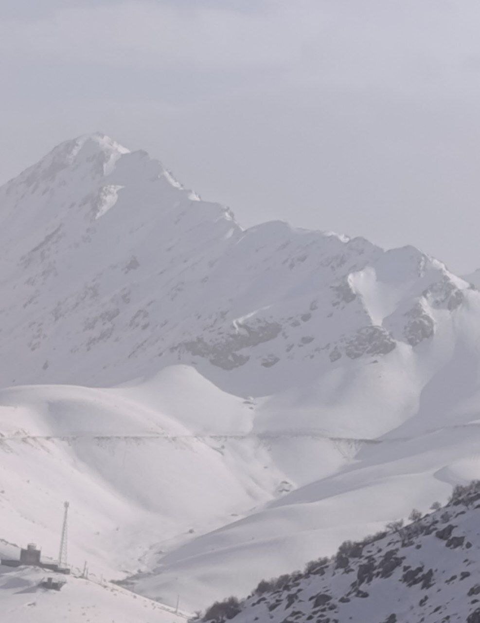 حجم سنگین برف در هورامان | تصاویر
