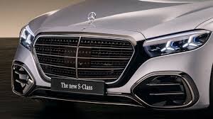 خورشید کوچک در دستان بنز