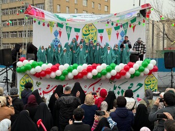 چند نما از میدان های ولیعصر(عج) تا هفتم تیر در جشن نیمه شعبان