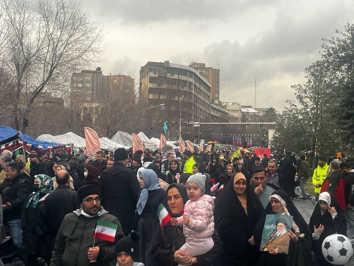 میدان ولیعصر