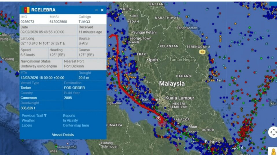 ۲ نفتکش توقیف شده در آبهای مالزی آزاد شدند