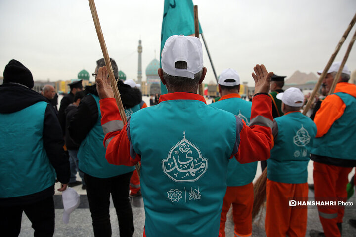 خدمات رسانی به زائران مسجد مقدس جمکران در شب نیمه شعبان