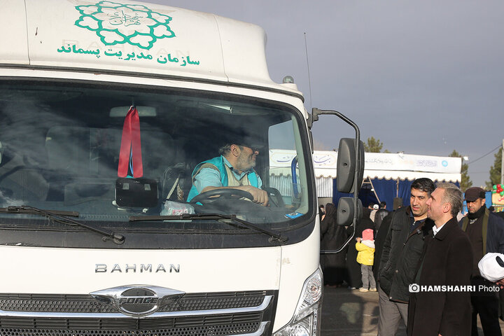 خدمات رسانی به زائران مسجد مقدس جمکران در شب نیمه شعبان
