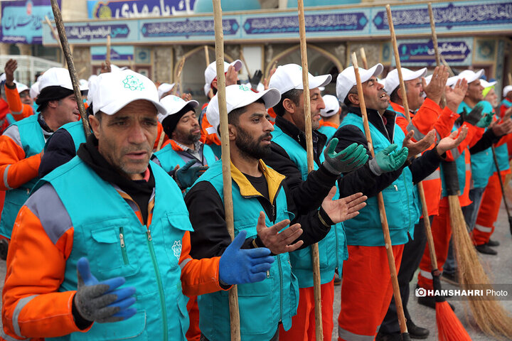 خدمات رسانی به زائران مسجد مقدس جمکران در شب نیمه شعبان