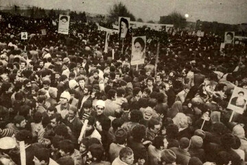 روایت‌های کمترشنیده شده از خالقان دهه فجر | چرا مجلس با تعطیلی ۱۲ بهمن مخالف بود؟