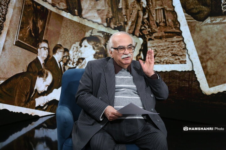 گفتگو با خسرو معتضد ،تاریخ نگار