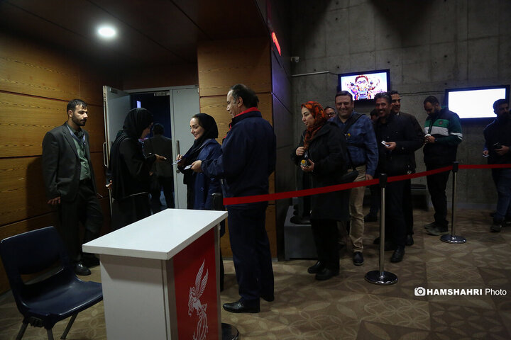 تصاویری از حاشیه روز هفتم جشنواره فیلم فجر