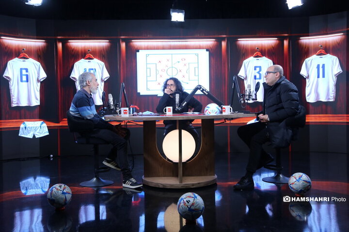 برنامه ضد حمله با موضوع فوتبال