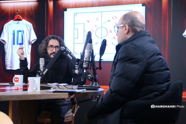 برنامه ضد حمله با موضوع فوتبال