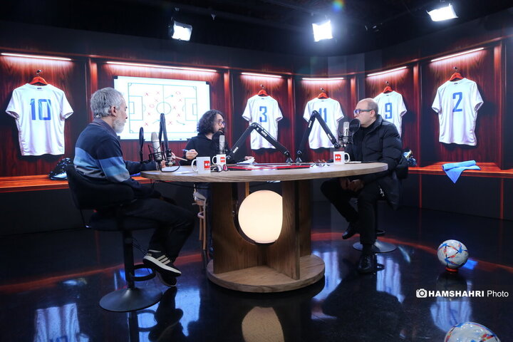 برنامه ضد حمله با موضوع فوتبال