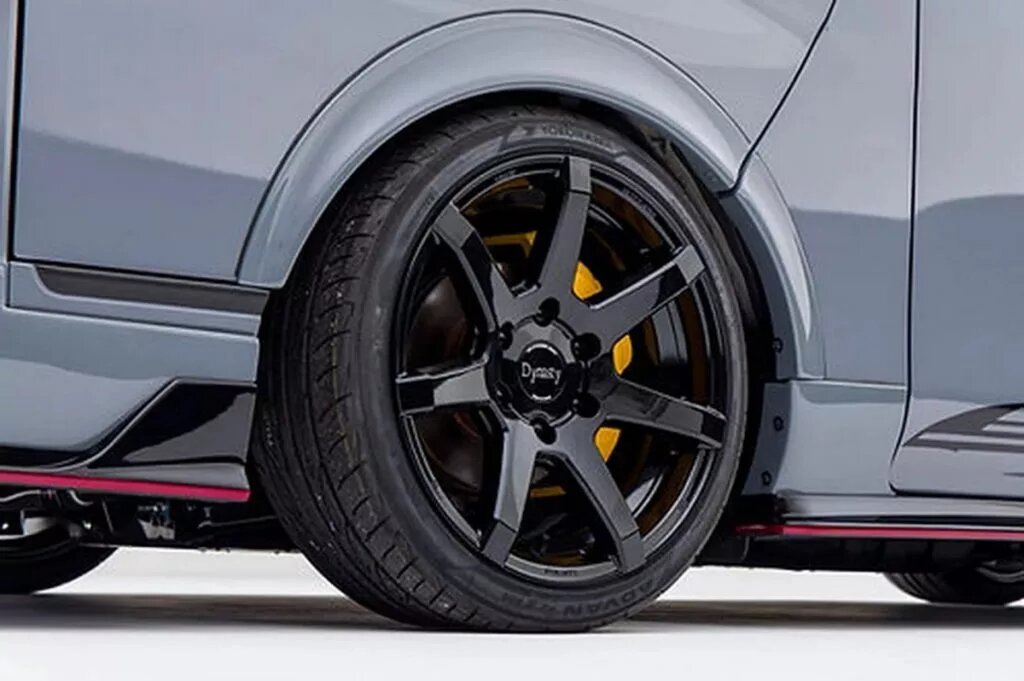 گودزیلا در لباس ون ؛ وقتی نیسان کاروان ادای GT-R نیسمو را درمیآورد + عکس