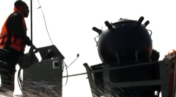 ناوهای آمریکا در خلیج فارس اینگونه غرق خواهند شد+ تصاویر | این سلاح پیشرفته گزینه آخر ایران است؟