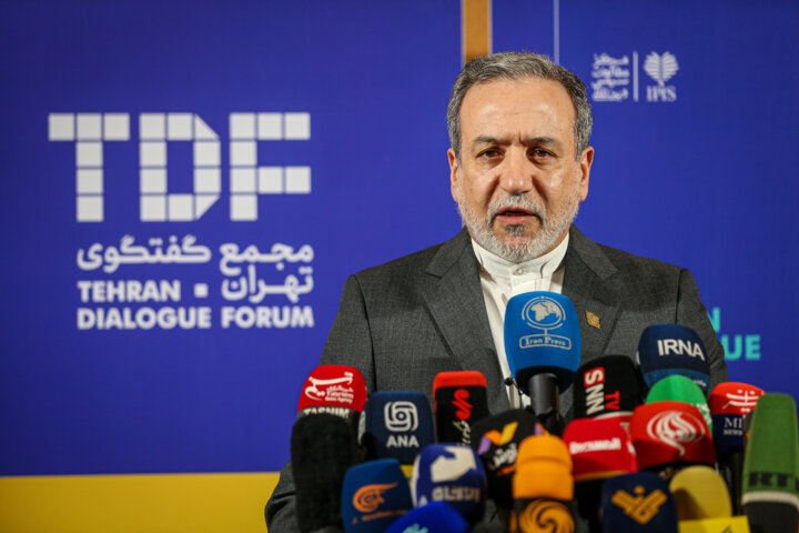 فوری؛ عراقچی: امکان توافق هست | توضیح درباره زمان و مکان دور بعدی مذاکرات | روسیه و چین را در جریان مذاکرات قرار دادیم | واکنش به حضور فرمانده سنتکام