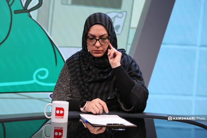 گفتگو با خانم دکتر رزاقی آذر فوق تخصص غدد