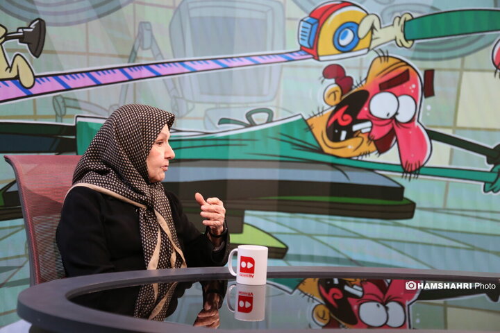 گفتگو با خانم دکتر رزاقی آذر فوق تخصص غدد