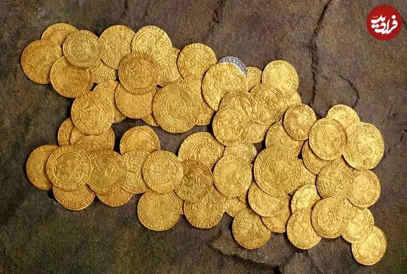 کشف گنج سکّههای ۵۰۰ ساله از باغچۀ حیاط پشتی | عکس