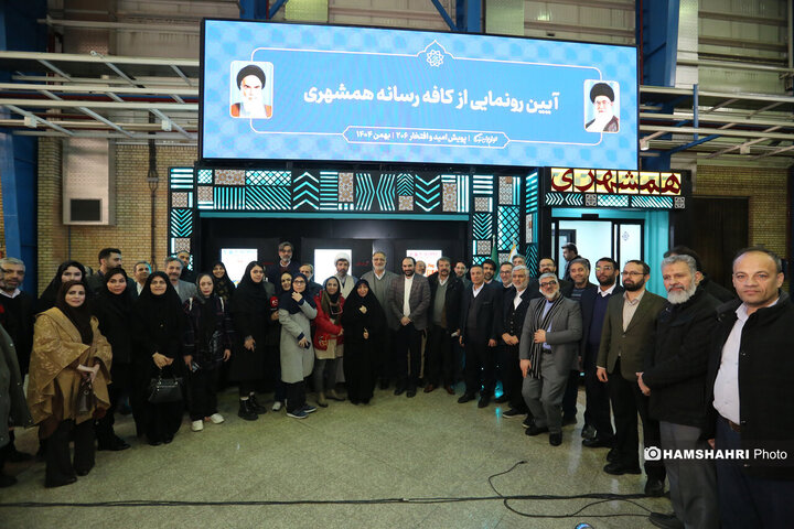 افتتاح کافه رسانه همشهری با حضور شهردار تهران