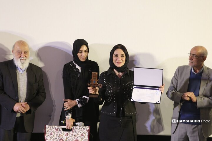 نمایش فیلم سرزمین فرشته ها با حضور شهردار تهران