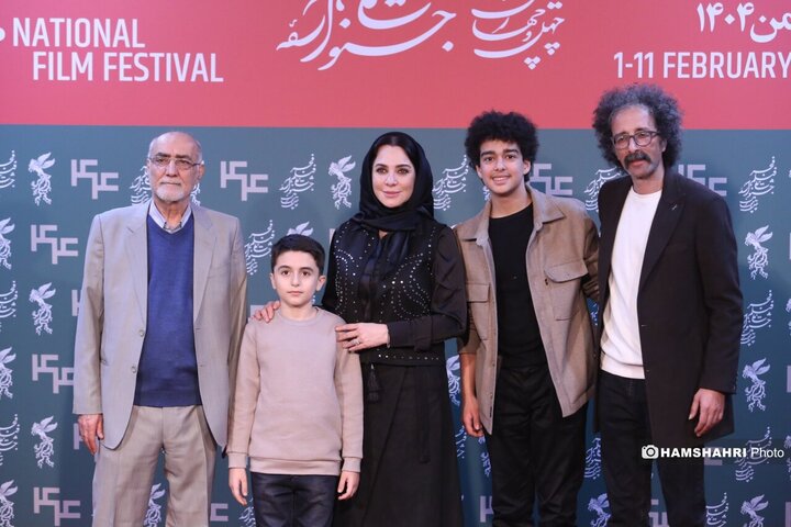 نمایش فیلم سرزمین فرشته ها با حضور شهردار تهران