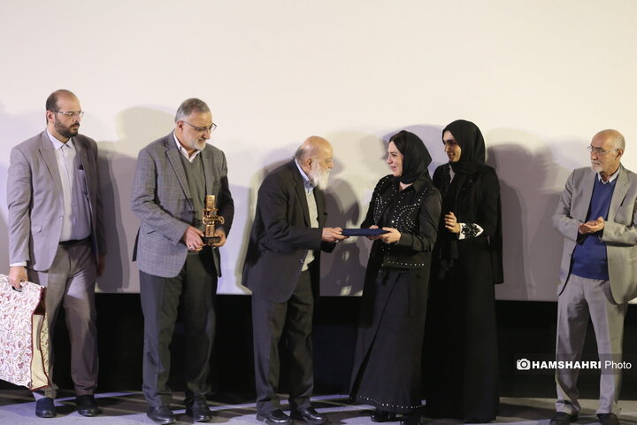 نمایش فیلم سرزمین فرشته ها با حضور شهردار تهران