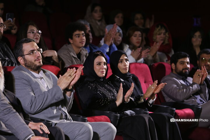 نمایش فیلم سرزمین فرشته ها با حضور شهردار تهران