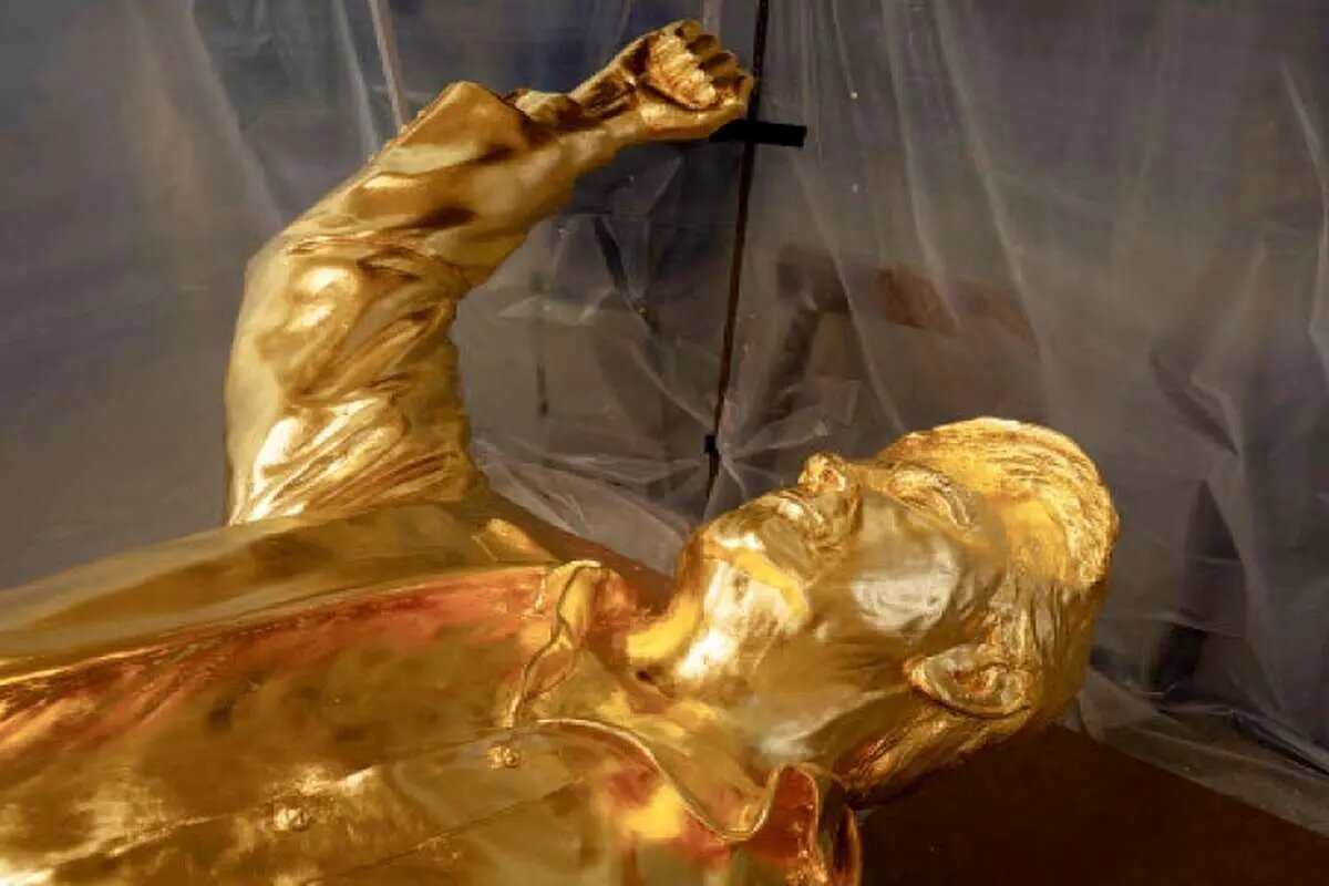 ترامپ طلایی در حبس! | تصاویر