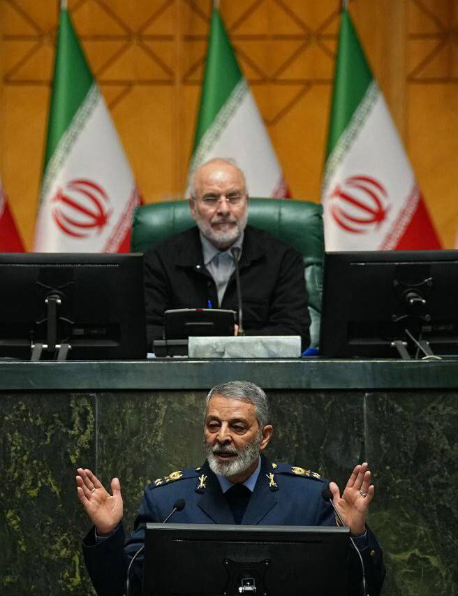 وزیر خارجه و رئیس ستاد کل نیروهای مسلح در جلسه غیرعلنی مجلس | تصاویر