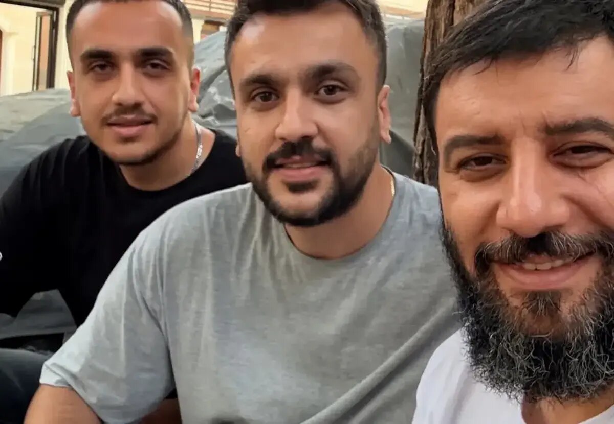 «جواد عزتی» در پشت صحنه فصل دوم سریال وحشی | عکس