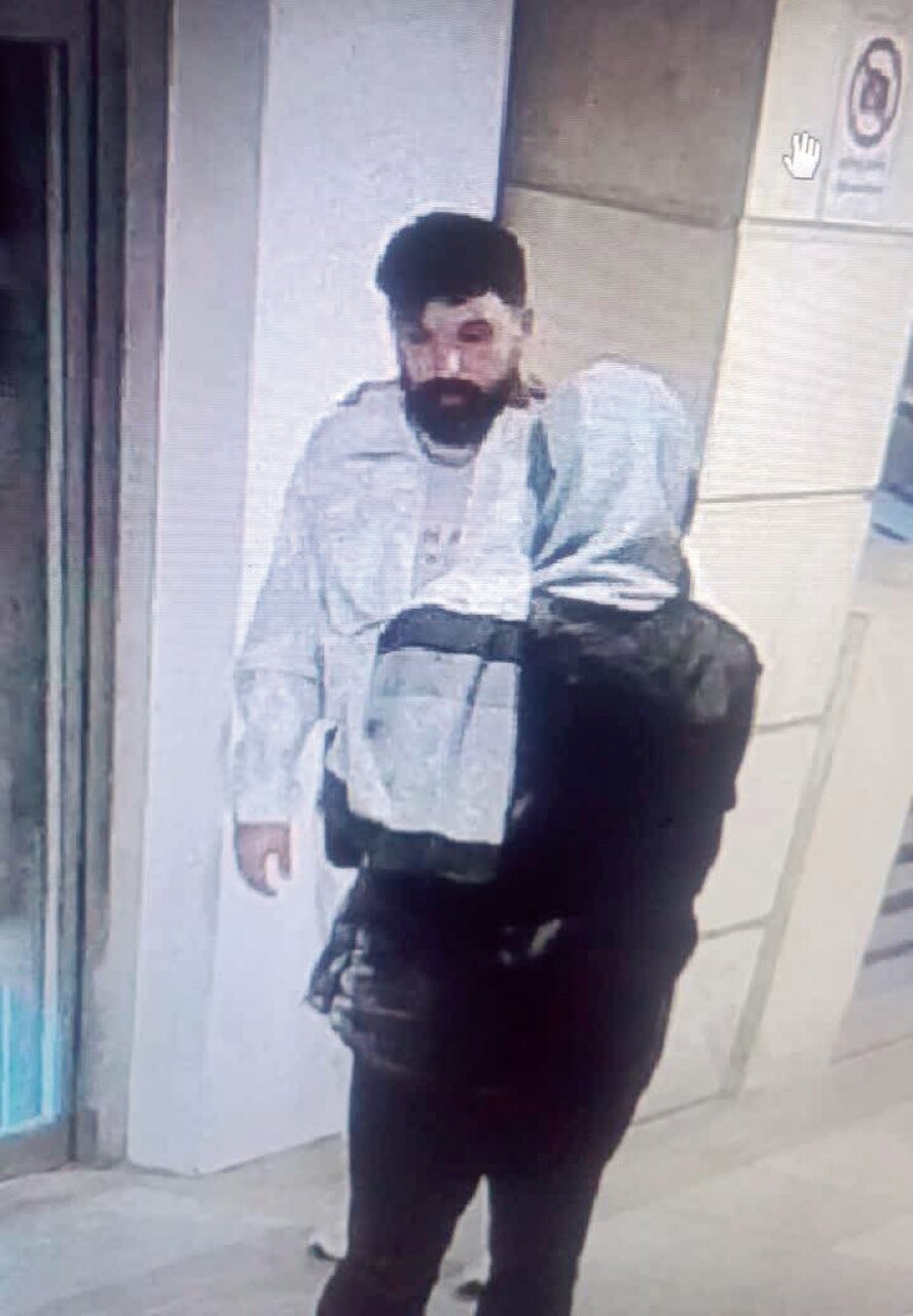 قاتل سانتافه‌سوار را شناسایی کنید + عکس | سینما رفتن خانوادگی به خون کشیده شد